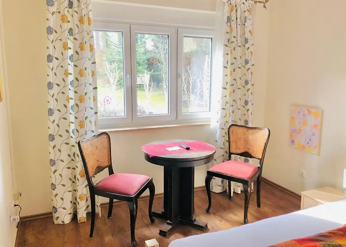 An Der Aue Pensión *